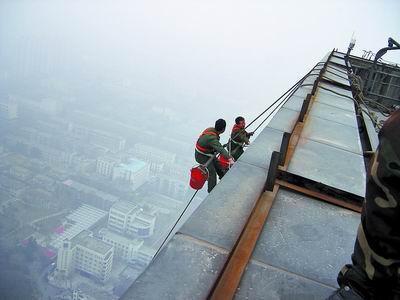 沈陽高層建筑外墻清洗專家——好幫手清洗服務中心，專業守護城市天際線